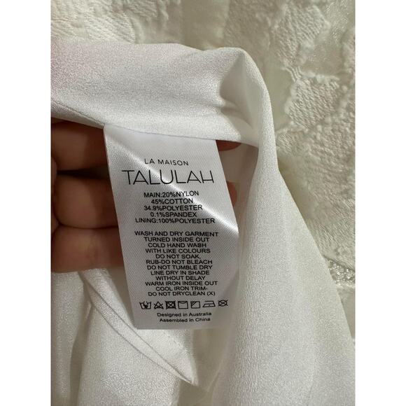 La Maison Talulah White Floral Bayview Mini‎ Dress size Small - Picture 6 of 6